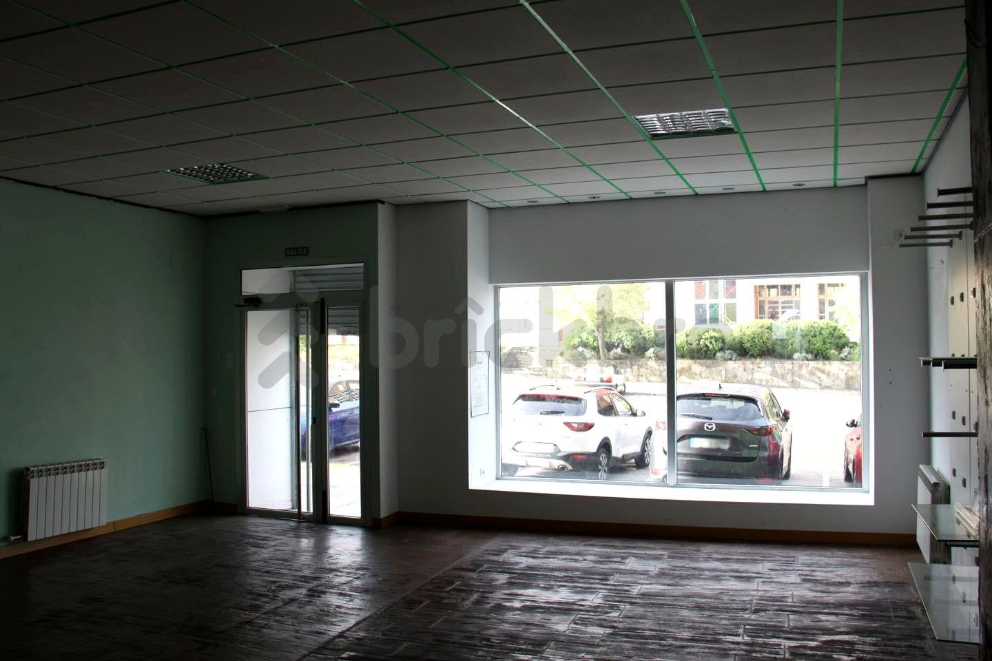 Retail in León, León to rent Interior Photo- Image 1 of 5