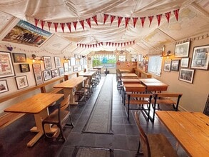 10 New Rd, Port Isaac to rent Interior Photo- Image 2 of 3