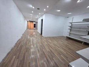 Retail in Igualada, Barcelona to rent Interior Photo- Image 1 of 8