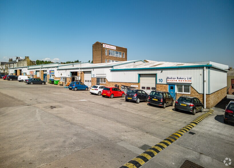 22 Great Russell Ct, Bradford for sale - Primary Photo - Image 1 of 1