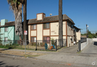 14237 Calvert St, Van Nuys, CA for sale Primary Photo- Image 1 of 1