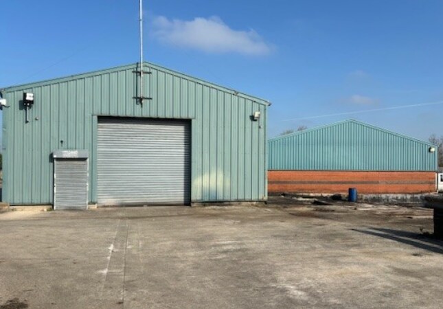 2 Worsley Brow, St Helens to rent - Building Photo - Image 3 of 8