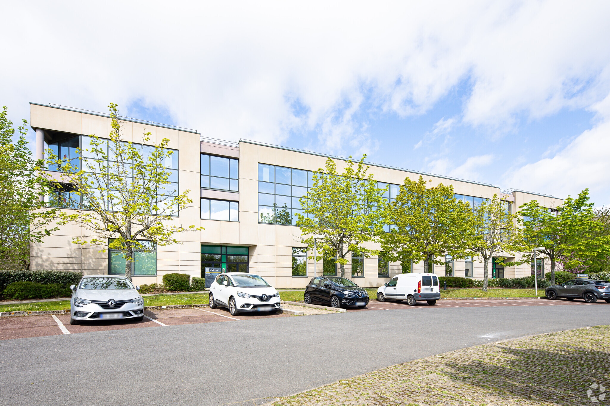 3 Avenue Du Canada, Les Ulis to rent Primary Photo- Image 1 of 3