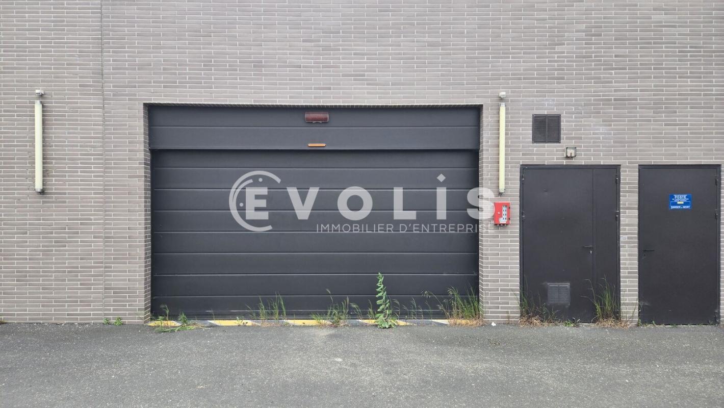 Light Industrial in Ivry-sur-Seine to rent Building Photo- Image 1 of 10
