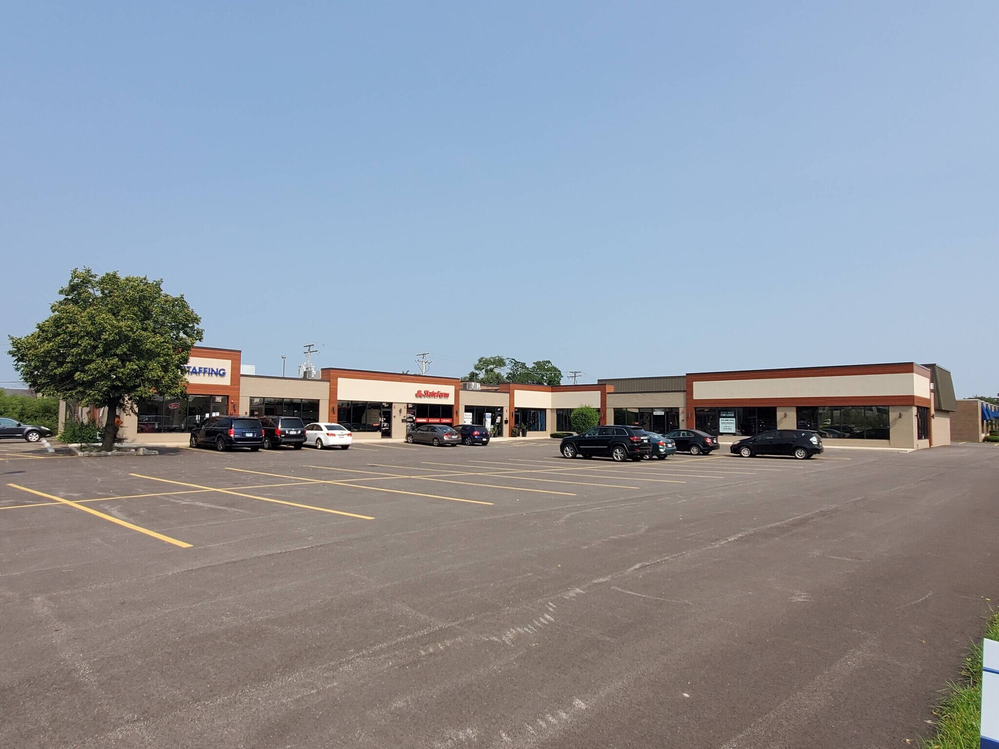810-840 E Higgins Rd, Elk Grove Village, IL for sale Building Photo- Image 1 of 1