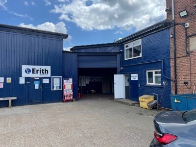 Manor Rd, Erith to rent - Building Photo - Image 2 of 2