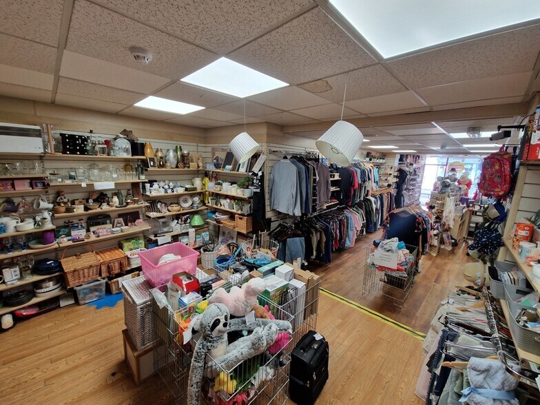 16 St. John St, Ashbourne to rent - Interior Photo - Image 3 of 3