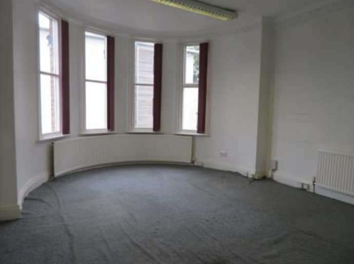5-7 High Ln, Manchester to rent Interior Photo- Image 1 of 2