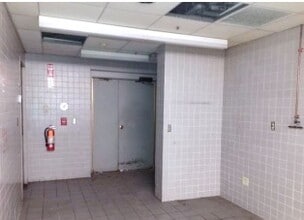 700 Pilgrim Way, Green Bay, WI to rent Interior Photo- Image 2 of 5