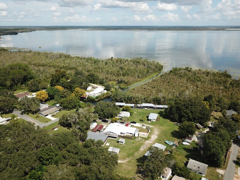 6808 Lake Griffin Rd, Lady Lake, FL for sale - Primary Photo - Image 1 of 1