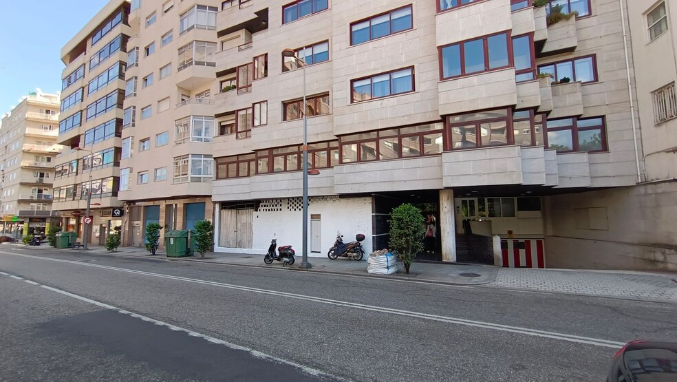 Retail in Vigo for sale - Building Photo - Image 2 of 24