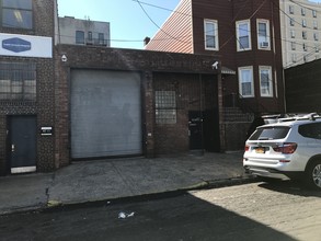 4017 24th St, Long Island City, NY for sale Building Photo- Image 1 of 6