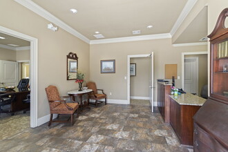 11414 Lake Sherwood Ave N, Baton Rouge, LA for rent Interior Photo- Image 1 of 8