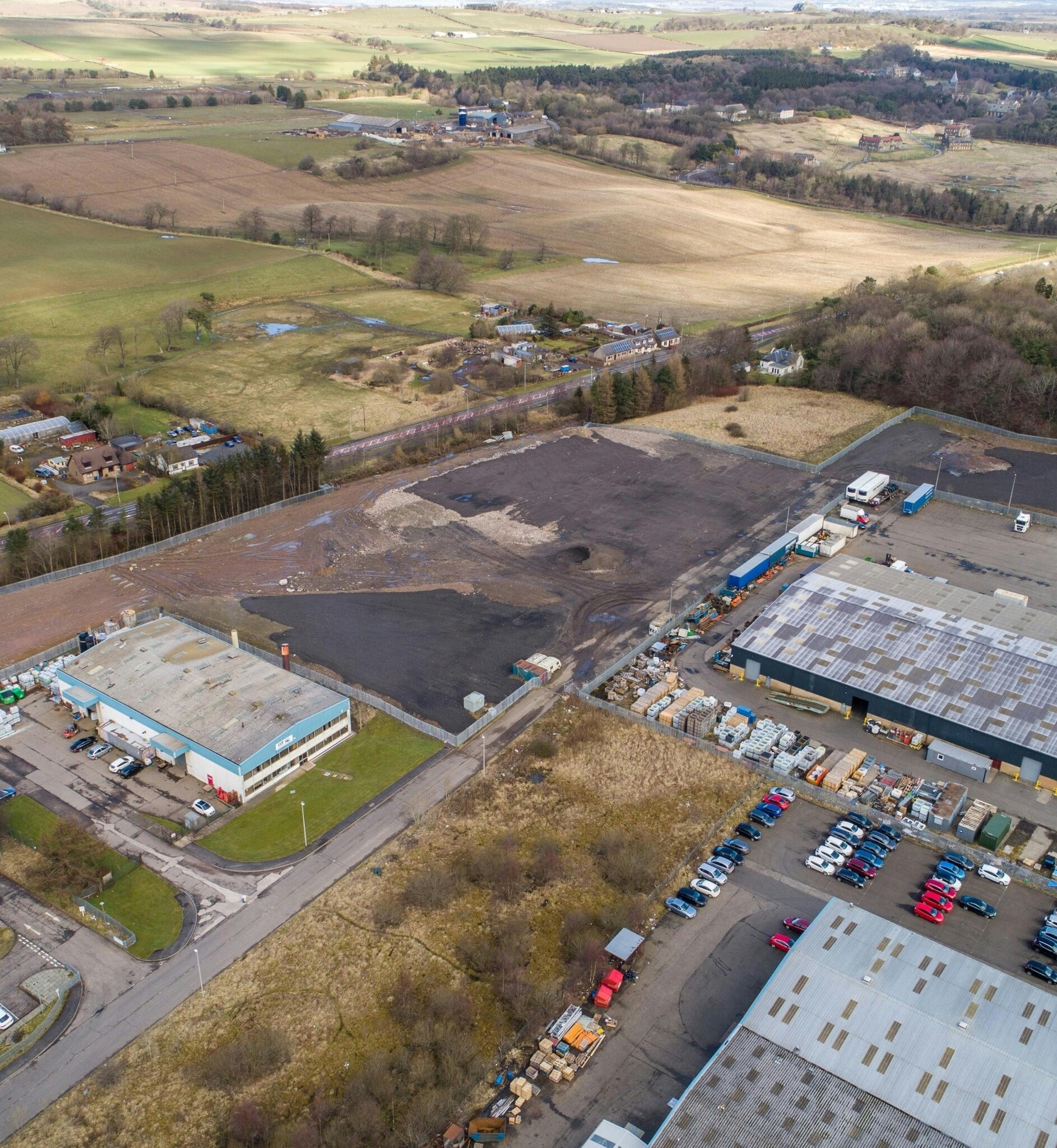 Nairn Rd, Livingston to rent Building Photo- Image 1 of 2