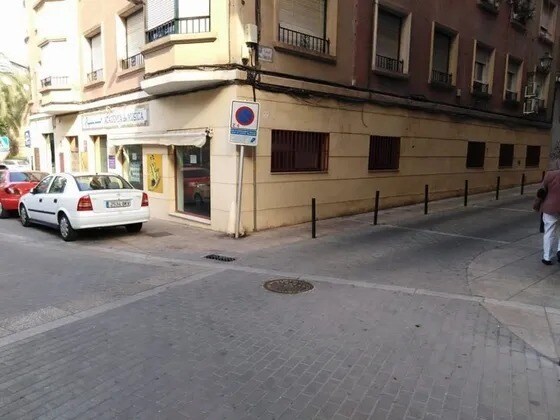 Retail in Talavera de la Reina, Toledo to rent Interior Photo- Image 1 of 3