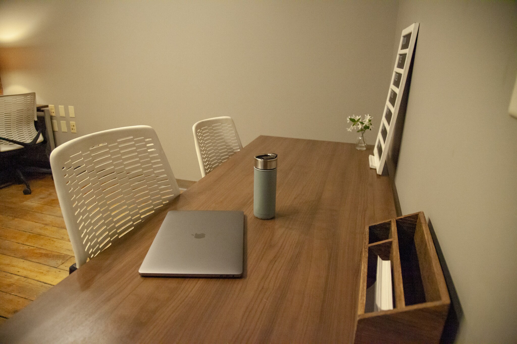 1400 NE Van Buren St, Minneapolis, MN to rent Interior Photo- Image 1 of 3