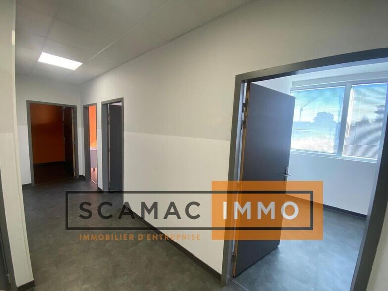 Office in Marseille to rent - Interior Photo - Image 2 of 10