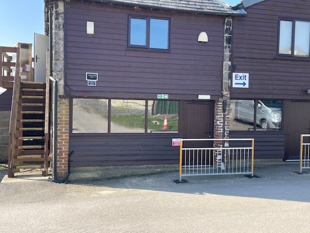 Bird In Eye Hl, Framfield to rent Building Photo- Image 1 of 4