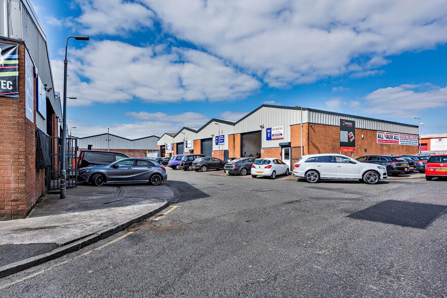 Castor St, Liverpool to rent - Building Photo - Image 2 of 4