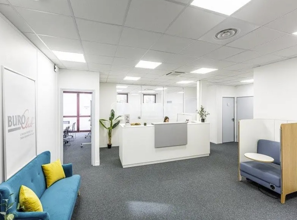 Office in Saint-Germain-en-Laye to rent Interior Photo- Image 1 of 5