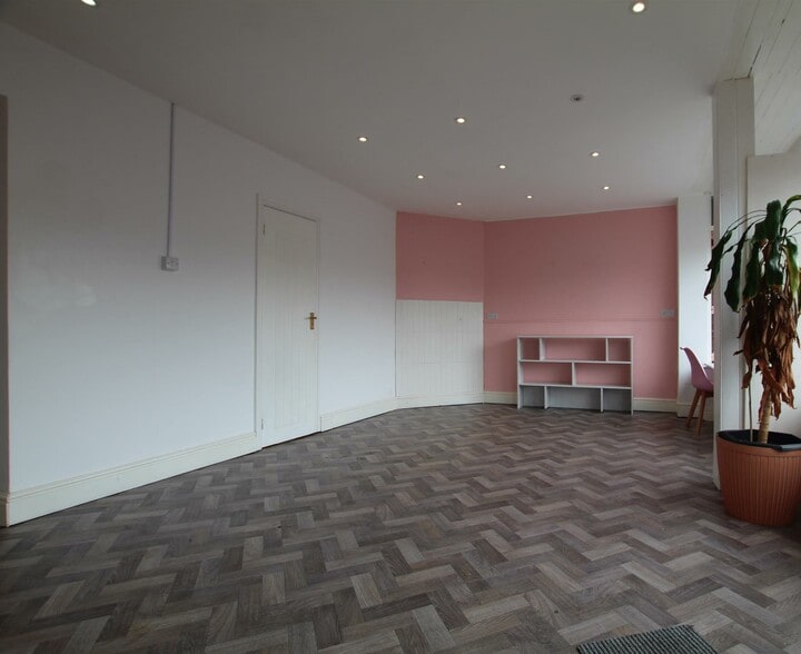 9 Park Av, Redcar to rent - Interior Photo - Image 1 of 2