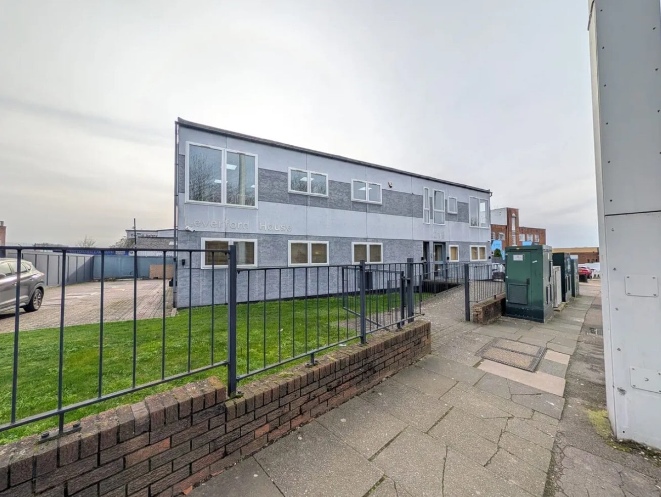 219 Kingsbury Rd, London to rent Primary Photo- Image 1 of 2