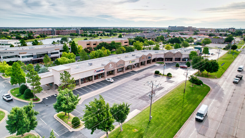 3521-3561 W Memorial Rd, Oklahoma City, OK for rent - Building Photo - Image 3 of 6