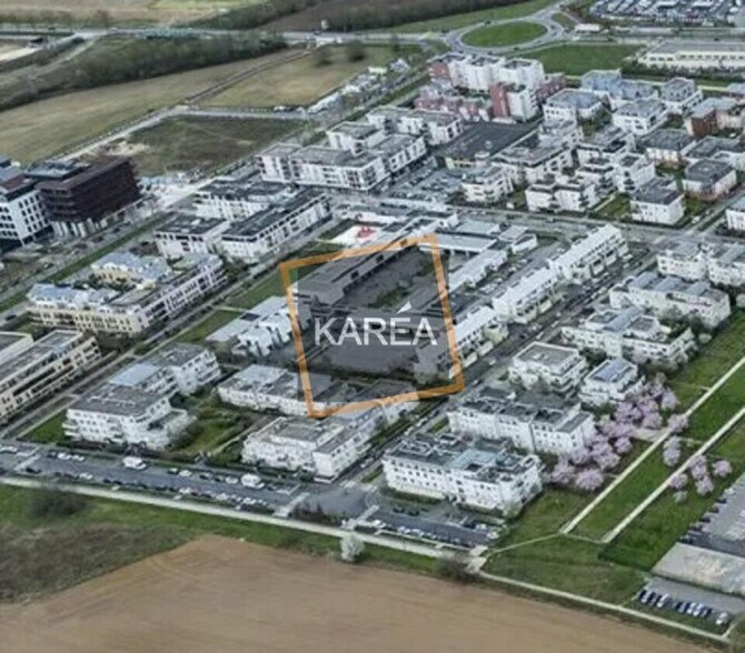 Light Industrial in Montévrain for sale - Building Photo - Image 2 of 5
