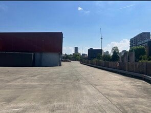 Feathers Wharf Smugglers way, London to rent Interior Photo- Image 2 of 3
