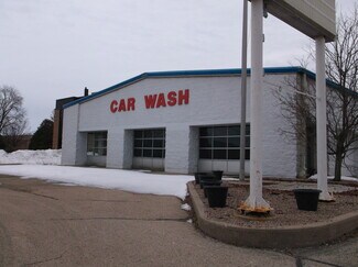 More details for 911 Witzel Ave, Oshkosh, WI - Retail for Rent