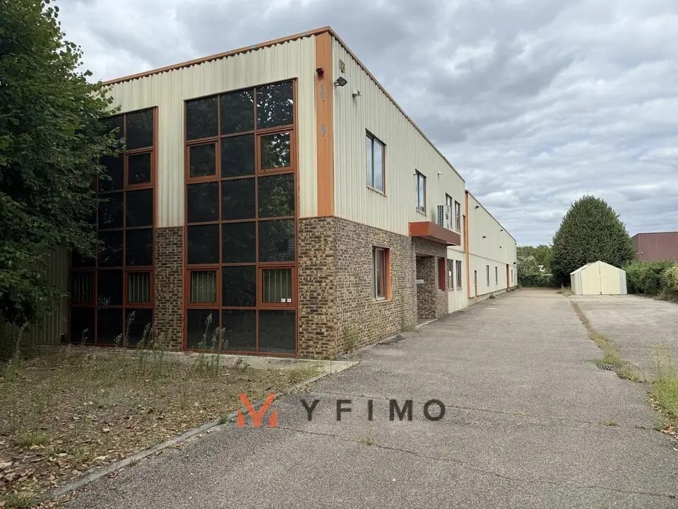 Vente Entrepôt 1 718 m² - Photo 1