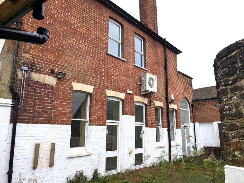 106-108 High St, Godalming for sale - Building Photo - Image 1 of 8