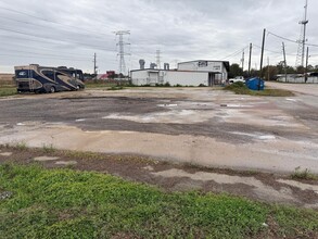 14915 FM 2100 Rd, Crosby, TX for sale Primary Photo- Image 1 of 6