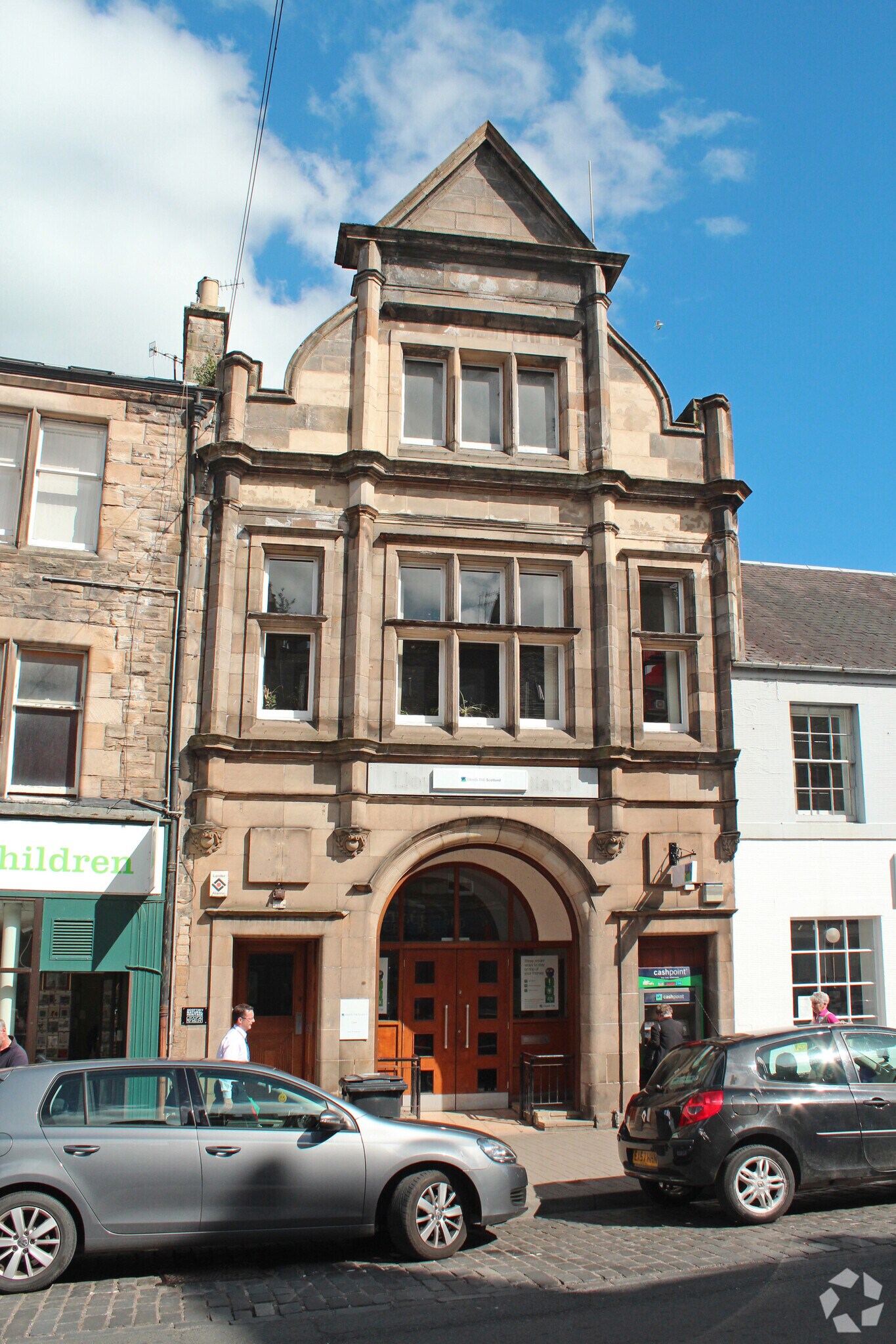 46-48 Crossgate, Cupar for sale Primary Photo- Image 1 of 1