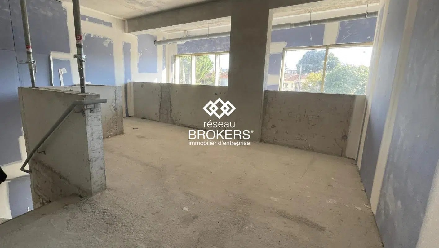 Industrial in Montpellier for sale Building Photo- Image 1 of 12