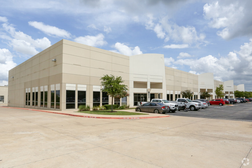 1340 Airport Commerce Dr, Austin, TX for rent - Building Photo - Image 1 of 10