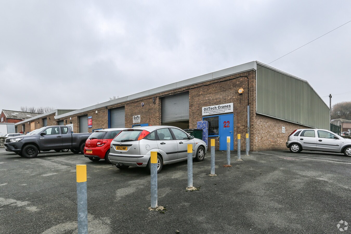 Bradford Rd, Brighouse HD6 4EA UK