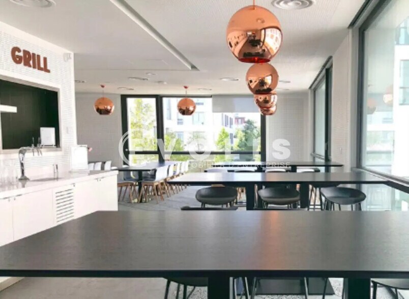 Office in Massy to rent - Interior Photo - Image 2 of 5