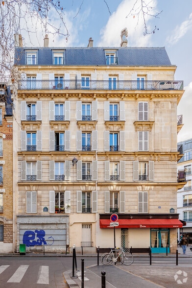 Build-to-Rent in Paris for sale - Building Photo - Image 2 of 3