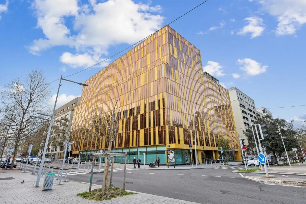 1 Cours De L'Ile Seguin, Boulogne-Billancourt to rent Building Photo- Image 1 of 14