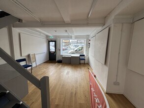 4A Corney Sq, Penrith to rent Interior Photo- Image 2 of 3