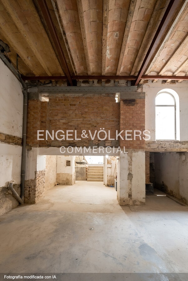Barcelona, BAR 08001 - Unit pt01 - - Interior Photo - Image 2 of 5
