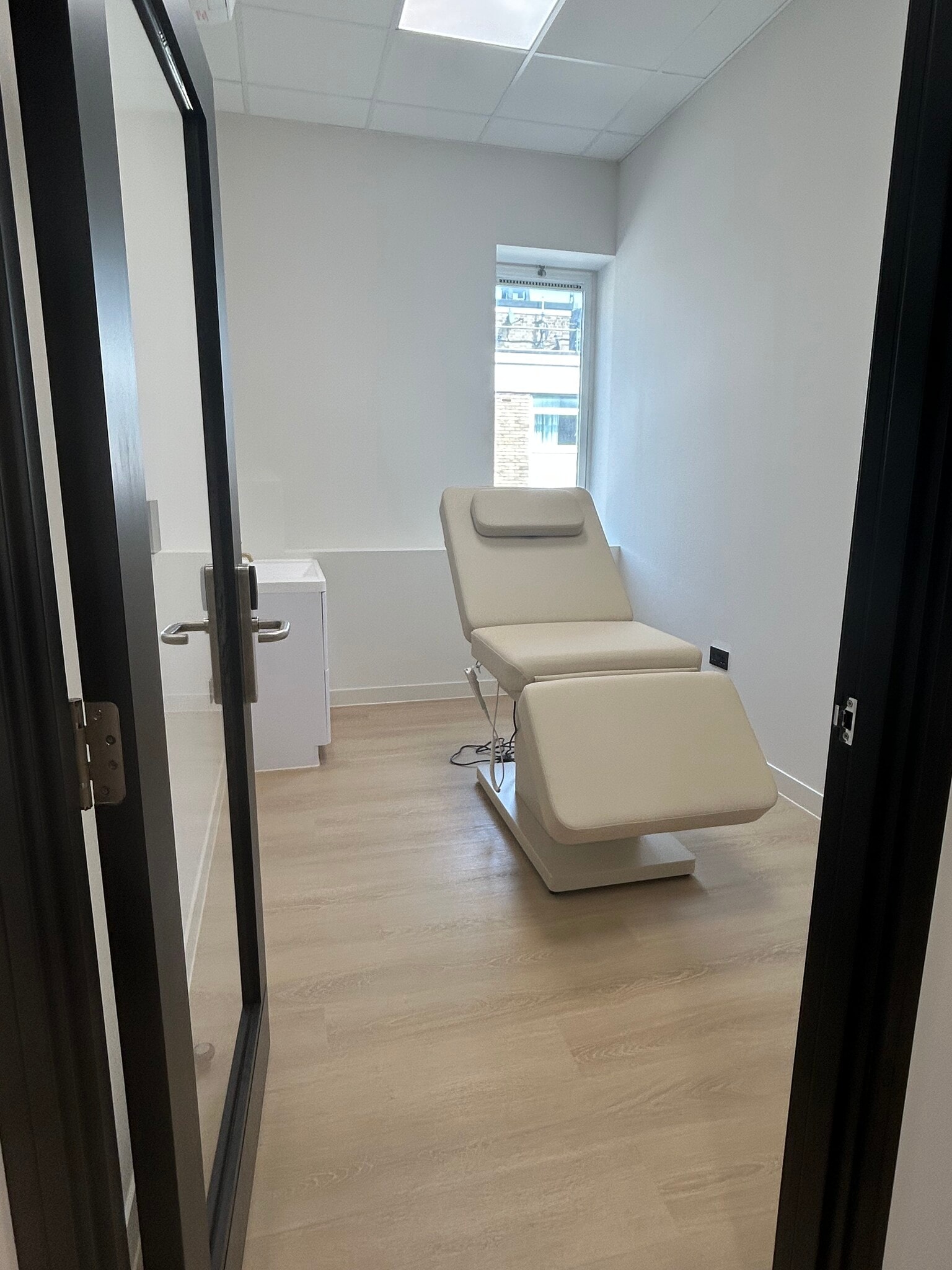 209 Old Marylebone Rd, London to rent Interior Photo- Image 1 of 10