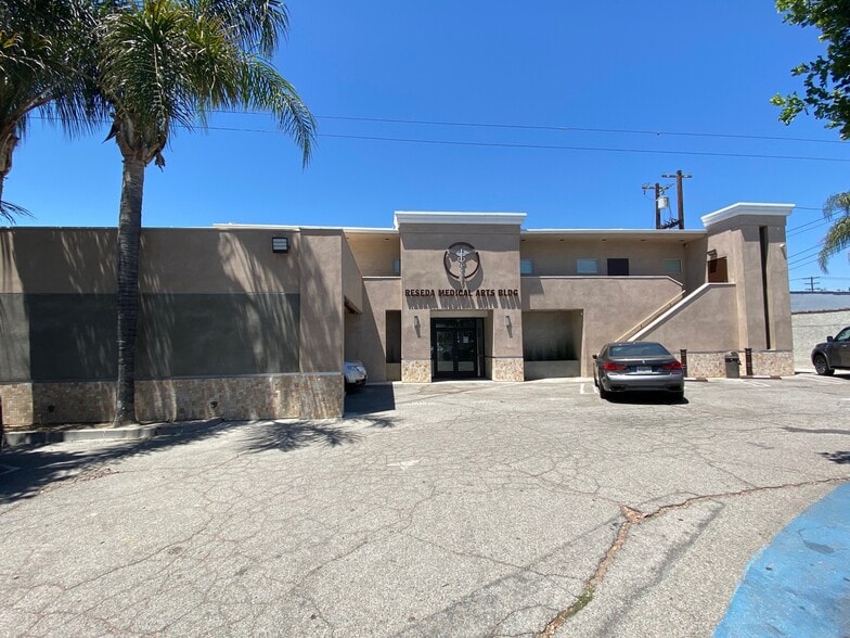 7010-7012 Reseda Blvd, Reseda, CA to rent - Building Photo - Image 2 of 5