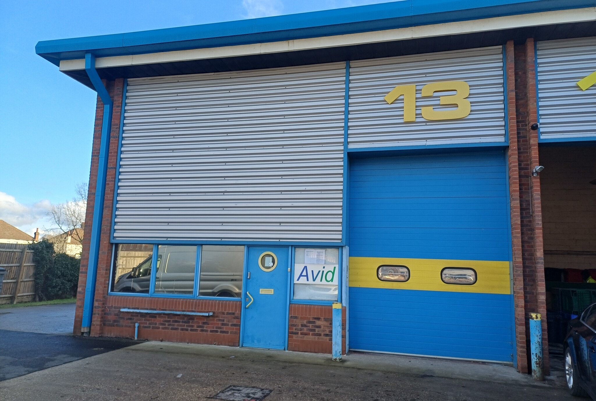 Mile Rd, Bedford to rent Building Photo- Image 1 of 2