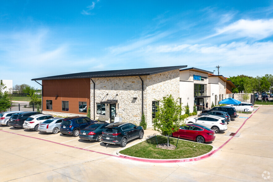 6839 Communications Pky, Plano, TX for sale - Primary Photo - Image 1 of 1