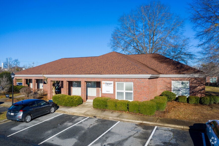 701 E Roosevelt Blvd, Monroe, NC for sale - Primary Photo - Image 2 of 11