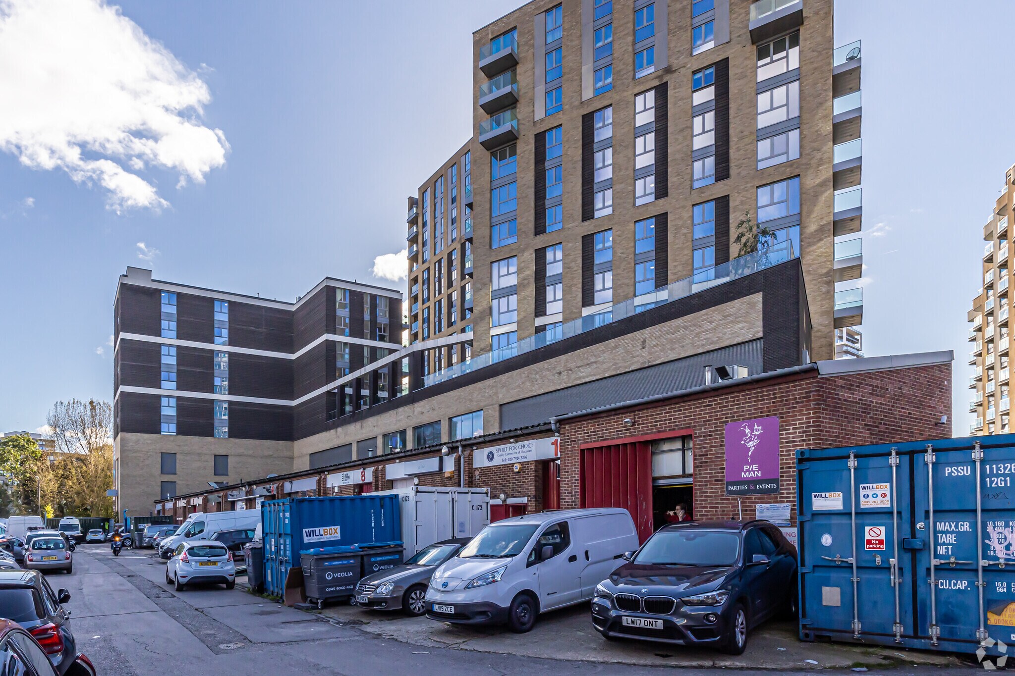 Lombard Rd, London for sale Primary Photo- Image 1 of 1