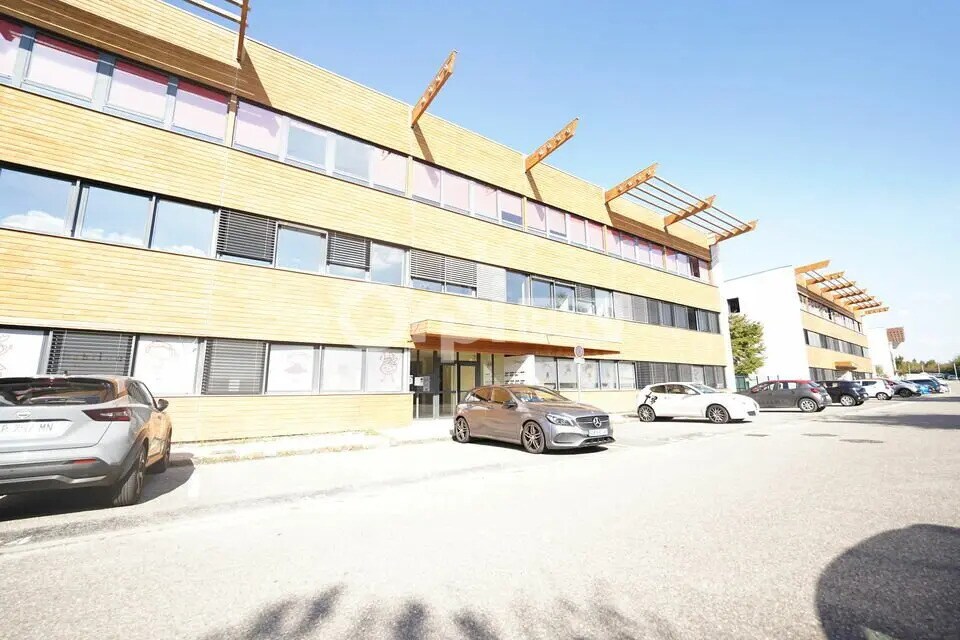 Office in Saint-Priest to rent Building Photo- Image 1 of 11