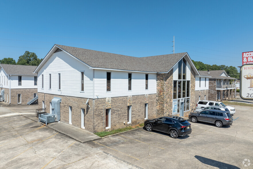 1515 Huffman Rd, Center Point, AL for rent - Building Photo - Image 1 of 30